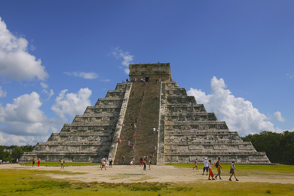 How much is the entrance fee to Chichén Itzá