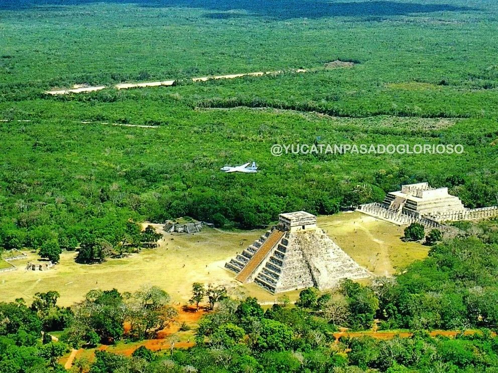 chichen itza from cancun