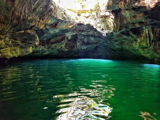 Cenote Esmeralda