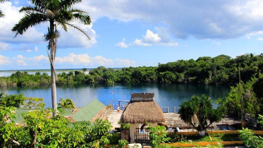 cenote azul bacalar