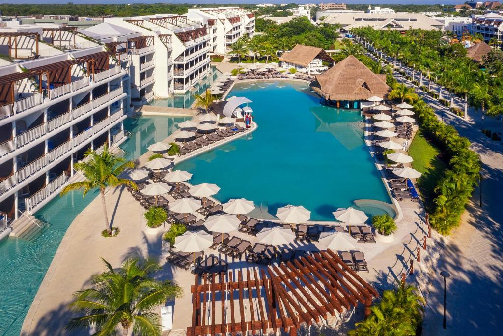 shuttle cancun a El Beso Adults Only